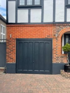 Image showing garage extension built with bricks that do not match the house